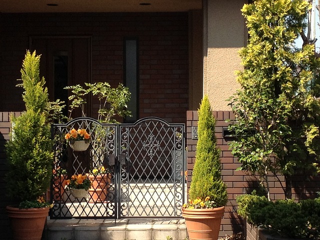 外壁塗装で起こりがちな植木トラブルとは？対策方法もご紹介！